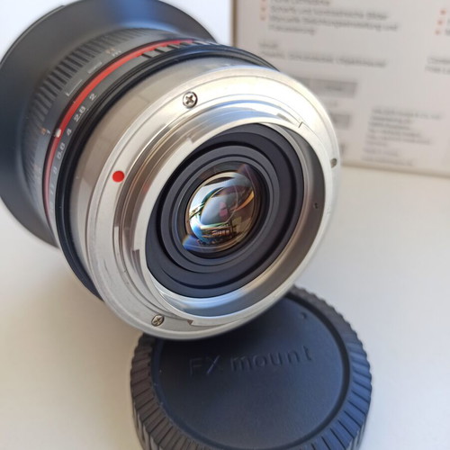 Walimex Pro 12mm f/2 Lens for Fujifilm X like new