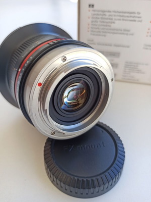 Walimex Pro 12mm f/2 Lens for Fujifilm X like new