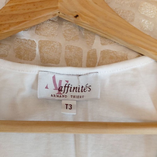 Women's white t-shirt 100% cotton like new size L
