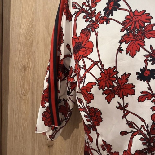 Kimono Lynne new, white and red floral, one size