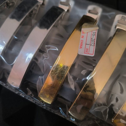 Hair clips new, set of 12, gold and silver colors