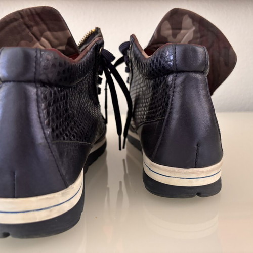 Toutounis women's leather sneakers size 38 blue metallic with gold details like new