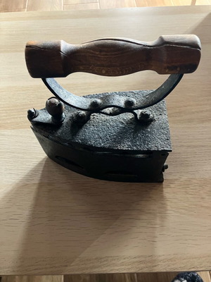 Αντικα Σίδερο μεταχειρισμένο σε καλή κατάσταση