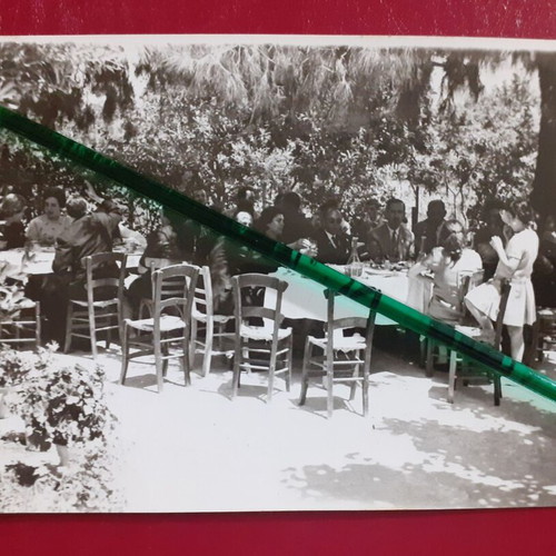Pack of 6 vintage photos with family festive tables theme