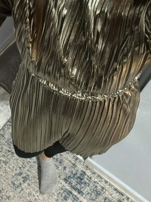 Gold dress with open back long sleeves like new Pink Woman