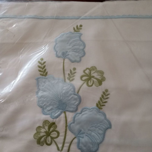 Double bed sheet set new with European fabric appliqué embroidery