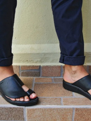 Кожени анатомични черни чехли Pegada нови със система за абсорбиране на удари