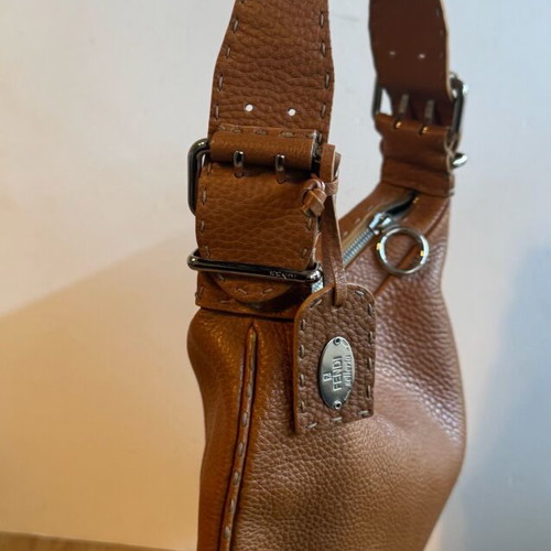 Fendi leather shoulder bag used, brown