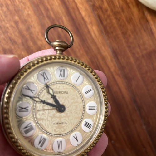 Vintage Europa Table Clock 2 Jewels, like new, onyx base