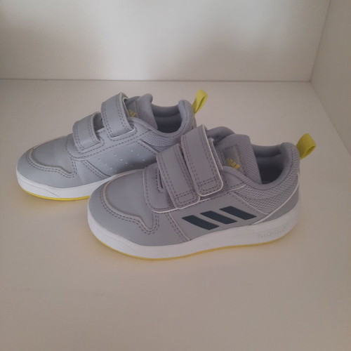 Adidas sports shoes size 23 like new, gray with blue stripes