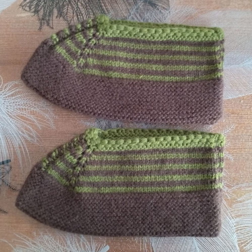 Hand-knitted slippers new, size 35-38, various colors