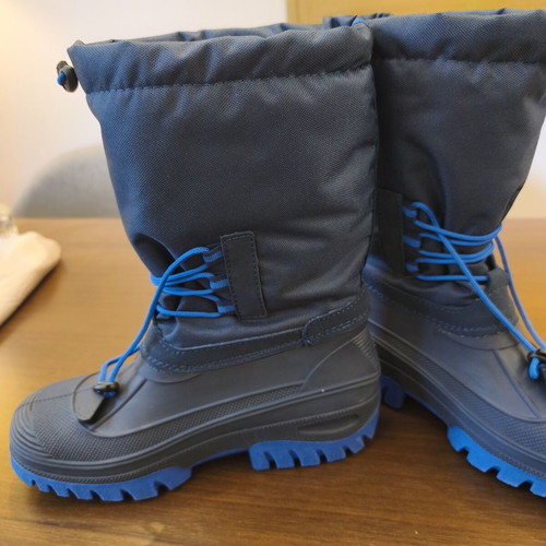 CMP snow boots size 40 blue like new