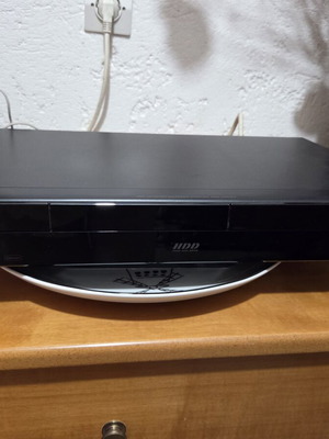 Sony RDR-AT200 DVD рекордер с 250GB HDD, употребяван