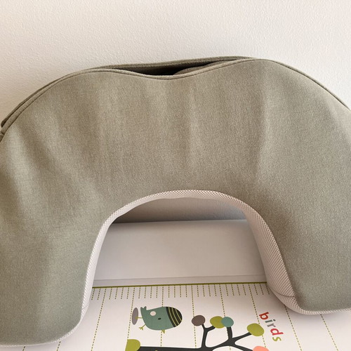 Inglesina Elysia Nursing Pillow green like new