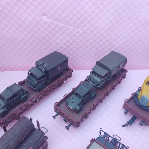 Roco HO Scale Commercial Wagons Like New, Set of 6 for Two-Rail System