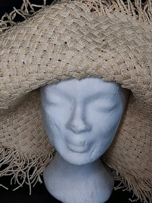 Summer hat like new, size S