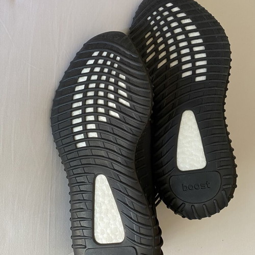 Adidas Yeezy 350 sneakers new, black, size 40