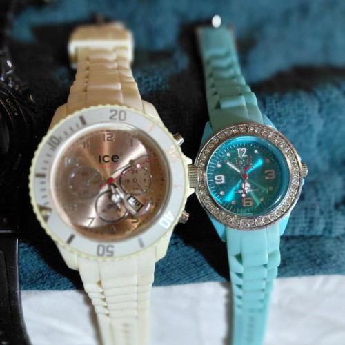 Lot of 45 wristwatches used, unisex, including Adidas and more