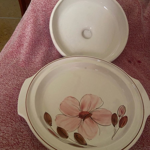 Oven dish with painting like new
