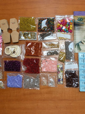 Professional Jewelry Making Set with Thousands of Pieces and Book