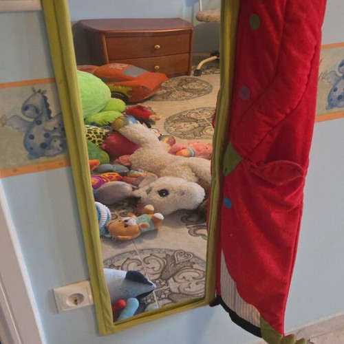Children's mirror with crocodile design, 90cm height, 45cm width