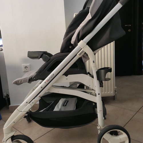 Inglesina stroller like new with footmuff and waterproof cover