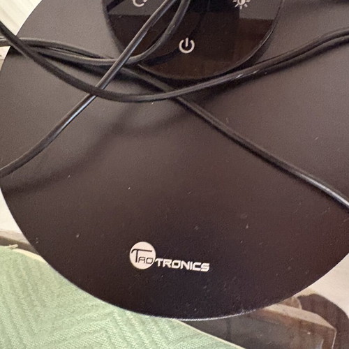 TaoTronics TT-DL19 desk lamp like new, 5 color modes, USB port