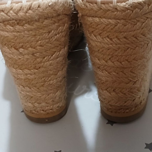 Tres Jolie suede espadrille platform sandals camel size 38 like new
