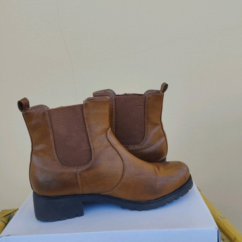 Brown ankle boots used, size 40, comfortable for everyday