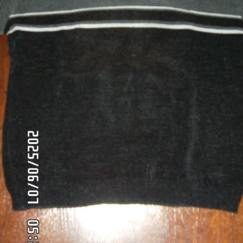 Belle Natte pullover size XL like new with soft texture