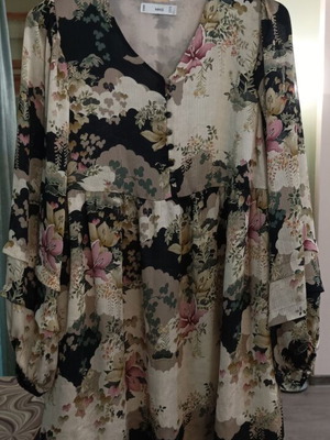 Mango floral dress size L with lace trim