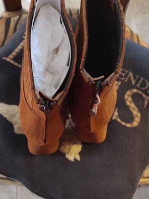 Castor ankle boots new leather brown size 40 heel 10 cm