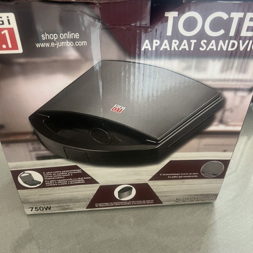 Sandwich maker used