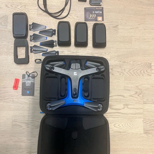 Skydio 2 used drone with 3 batteries and broken gimbal