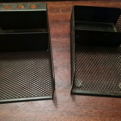 Office organization set used with pencil holders and calendar