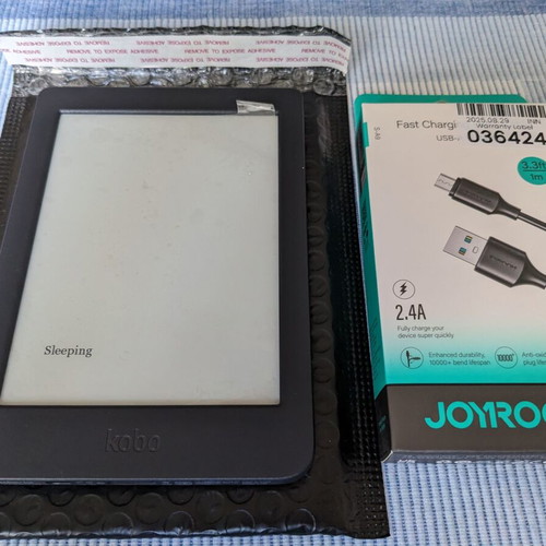 Kobo Nia e-reader like new