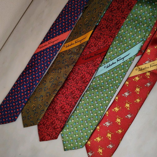 Salvatore Ferragamo men's classic ties used, pack of 5