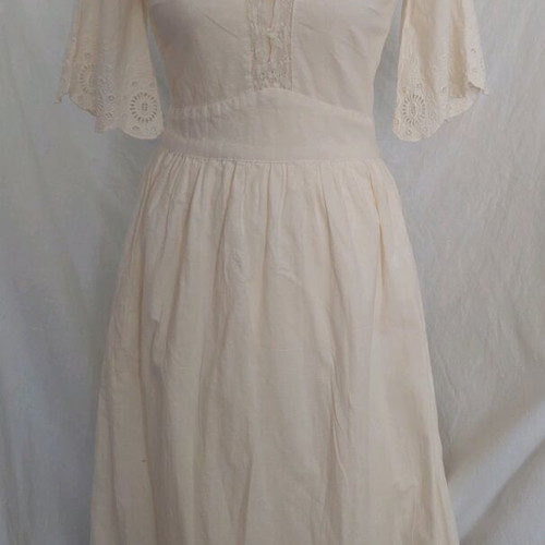 Zara romantic dress new, size Large, ecru