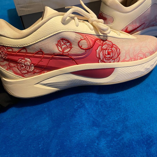 Nike Giannis Zoom Freak 6 "Roses" new athletic shoes size 44.5
