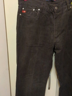 Παντελόνι Berto Lucci μέγεθος 46 σαν καινούργιο, βαμβάκι, μακριά γραμμή