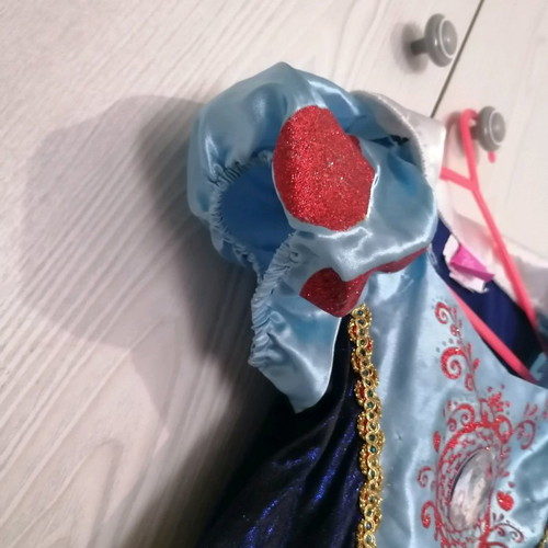 Snow White costume used, for ages 4-6
