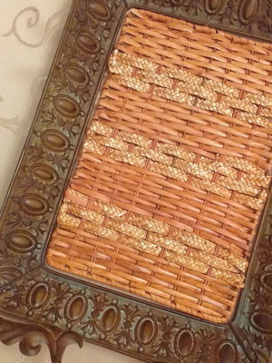 Decorative tray used, metal with wicker 30×50×5 cm