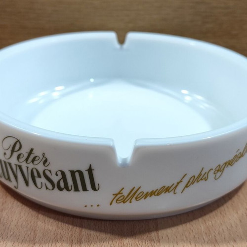 Stuyvesant Cigarettes Vintage Advertising Ashtray like new