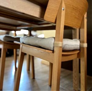 Τραπέζι ξύλινο Επεκτεινόμενο ΙΚΕΑ (Αχρησιμοποίητο) 1.43x90 + 4 Καρέκλες Με μαξιλάρια