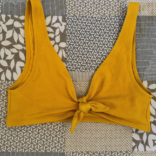 Kiabi bikini like new, size S, green and yellow