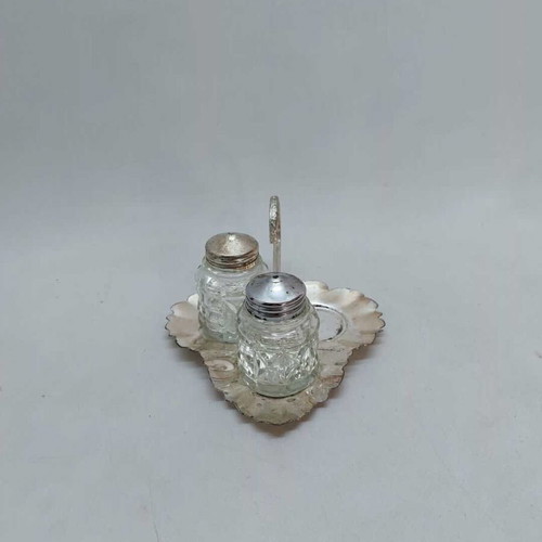 Vintage spice set used, leaf shape, made in England