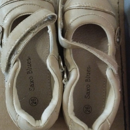 Girl Saxo Blues ballerinas size 26 used, beige