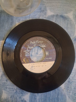 Pink Floyd Another Brick In The Wall 7-inch vinyl single used