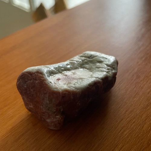 Red quartz / jasper new natural stone with red shades
