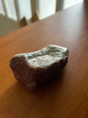 Red quartz / jasper new natural stone with red shades